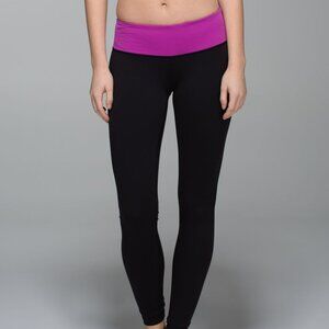 Lululemon Woman's Size 4 Black/Violet Reversible Wunder Under Pant *Full-On Luon